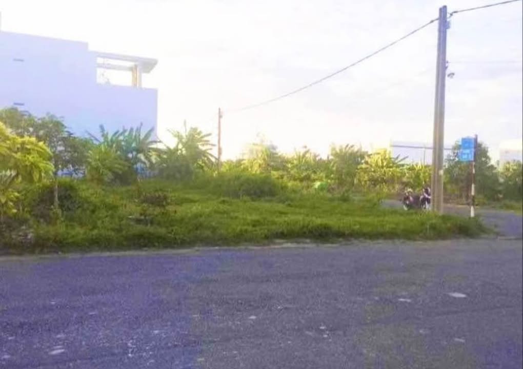 Đất nền góc 2 mặt tiền KDC Bình Tâm, Tân An, 139m² - Sổ hồng chính chủ!