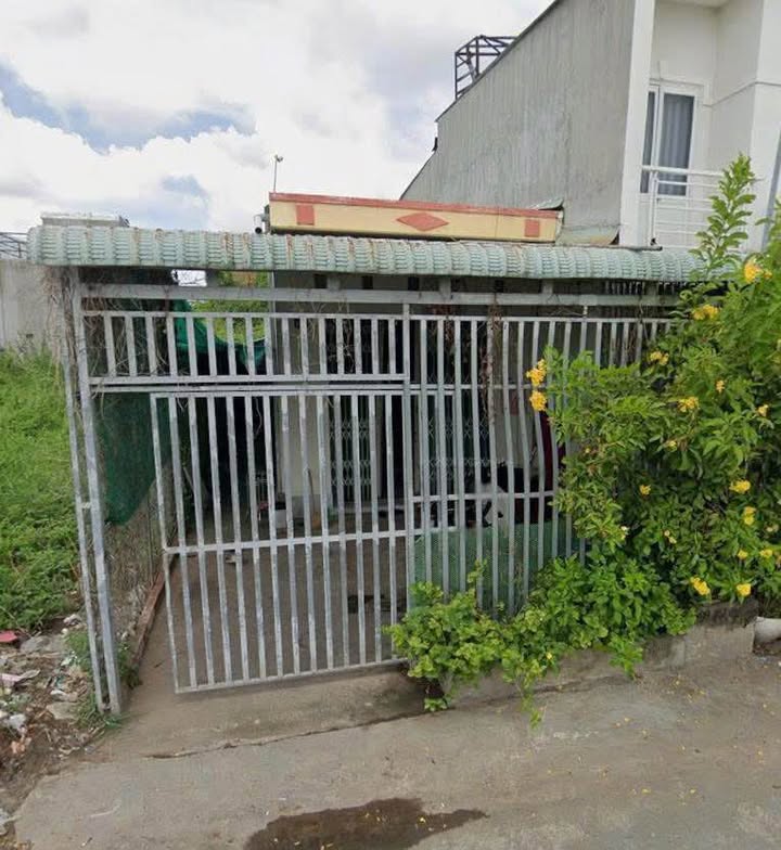 Nhà cấp 4 khu dân cư Tân Đức, 125m² giá 1.85 tỷ - Tiện nghi gần chợ!