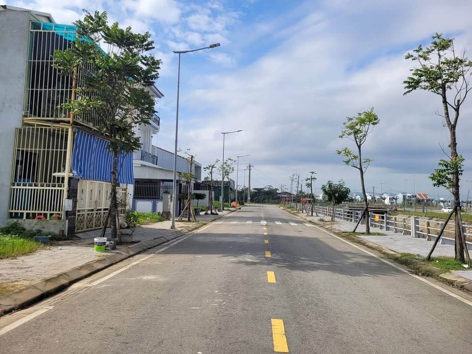Lô đất Hương Sơ, Huế 100m² giá 1.99 tỷ - View kênh sinh thái đẹp hiếm có!