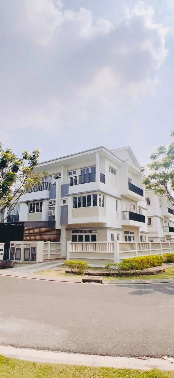 Townhouse Vườn Thiên Đàng 2 Thủ Dầu Một 180m² giá 4 tỷ - Căn góc hoàn hảo cho gia đình!