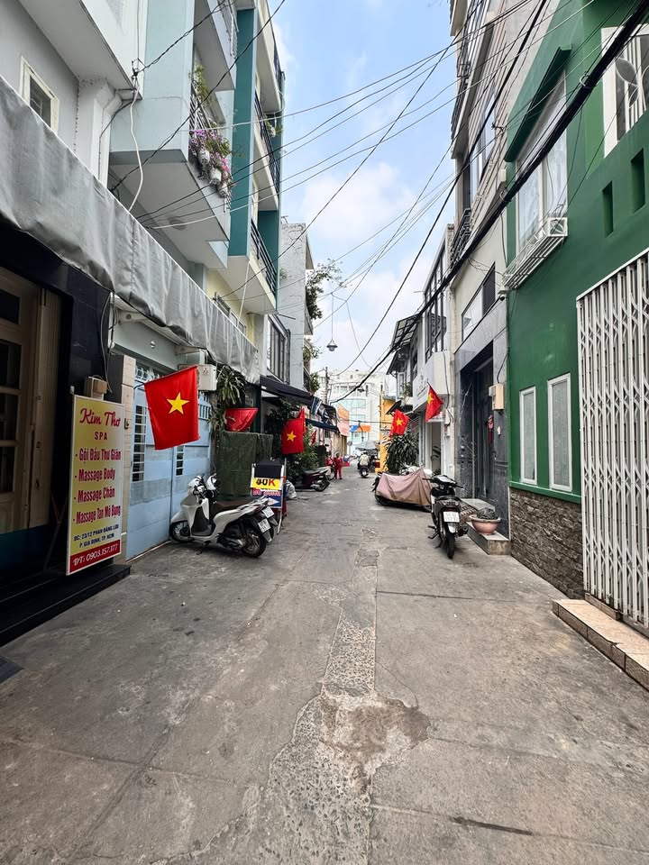 Nhà phố Phan Đăng Lưu, Bình Thạnh 32m² giá 5.85 tỷ - Vị trí trung tâm tiện ích