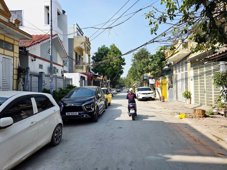 Nhà mặt đường Lương Đắc Bằng, Thanh Hóa 53,7m² giá 3,5 tỷ - Đường rộng ô tô tránh nhau!