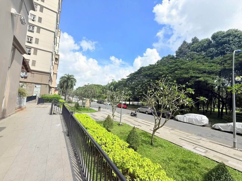 Shophouse The Art Quận 9 - Căn Góc 110m² View Hồ Bơi, Có Sân Vườn - 7 Tỷ