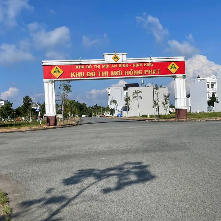 Đất nền 100m² tại Khu Đô Thị Mới Hồng Phát, Vĩnh Long - Sổ đỏ chính chủ, giá chỉ 4 tỷ!