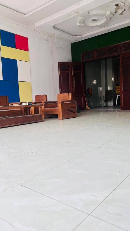 FrontHouse mặt tiền Bà Triệu 136.8m² giá 5 tỷ - Cơ hội đầu tư hấp dẫn!