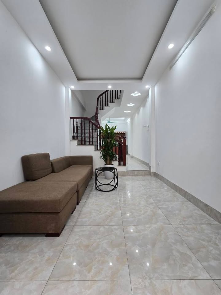 Nhà 4 Tầng Thạch Bàn 36m² - Giá Tốt 6.3 Tỷ, Ngõ Thông Kinh Doanh