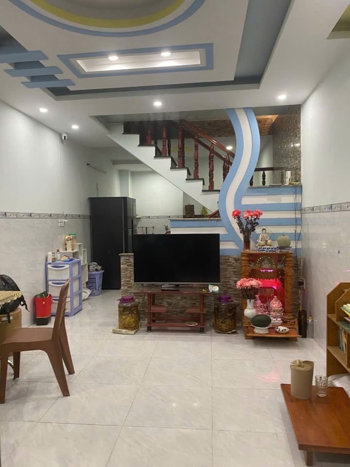 Nhà lầu trệt Tân Đông Hiệp 52m² giá 1.35 tỷ - Thiết kế hiện đại, đầy đủ tiện nghi!