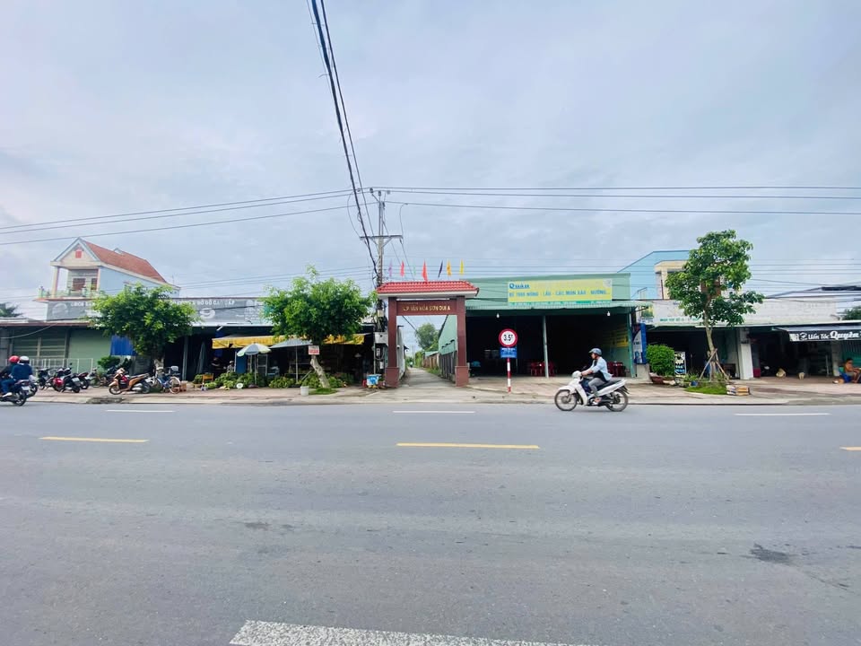 Bán đất nền 676m² Tiền Giang, mặt tiền đường 2.5m, gần QL50