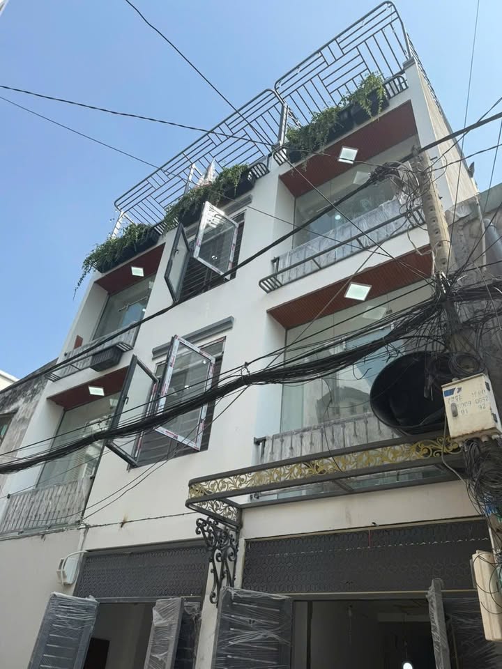 Nhà riêng Tân Phú 35m² giá 6.65 tỷ - Full nội thất, sẵn sàng vào ở!