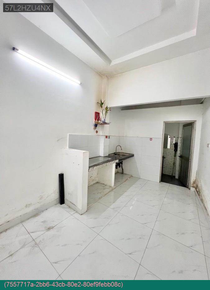 Nhà 2 tầng Lê Đình Cẩn, 102m², giá 4.75 tỷ - Đầu tư sinh lời hấp dẫn!