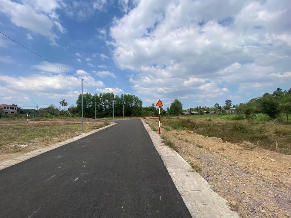 Đất mặt tiền Quốc lộ, Trảng Bom, 110m² - Vị trí đắc địa, giá chỉ 1 tỷ!