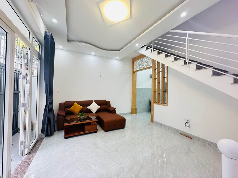 Nhà phố Vũng Tàu 52m² giá 5.64 tỷ - Gần biển và trung tâm ăn uống!