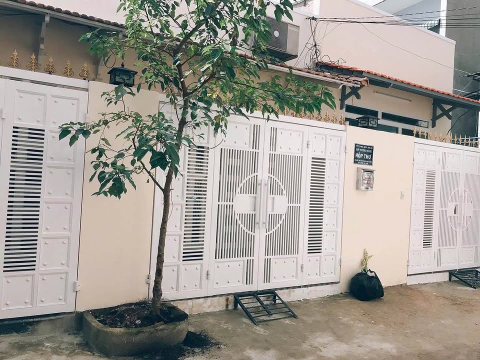 Nhà phố cho thuê ngay UBND Hiệp Bình Phước 212m² giá 13.5 tỷ - Đầu tư sinh lời ngay!