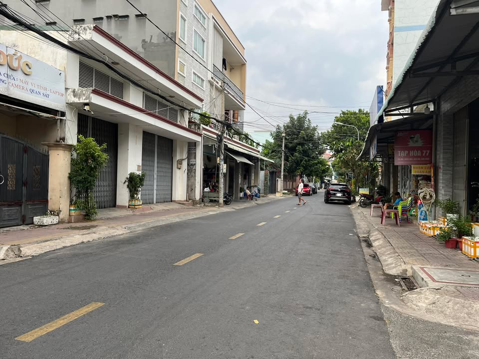 FrontHouse Phước Long B 140m² giá 11 tỷ - Vị trí đắc địa, tiện ích xung quanh!