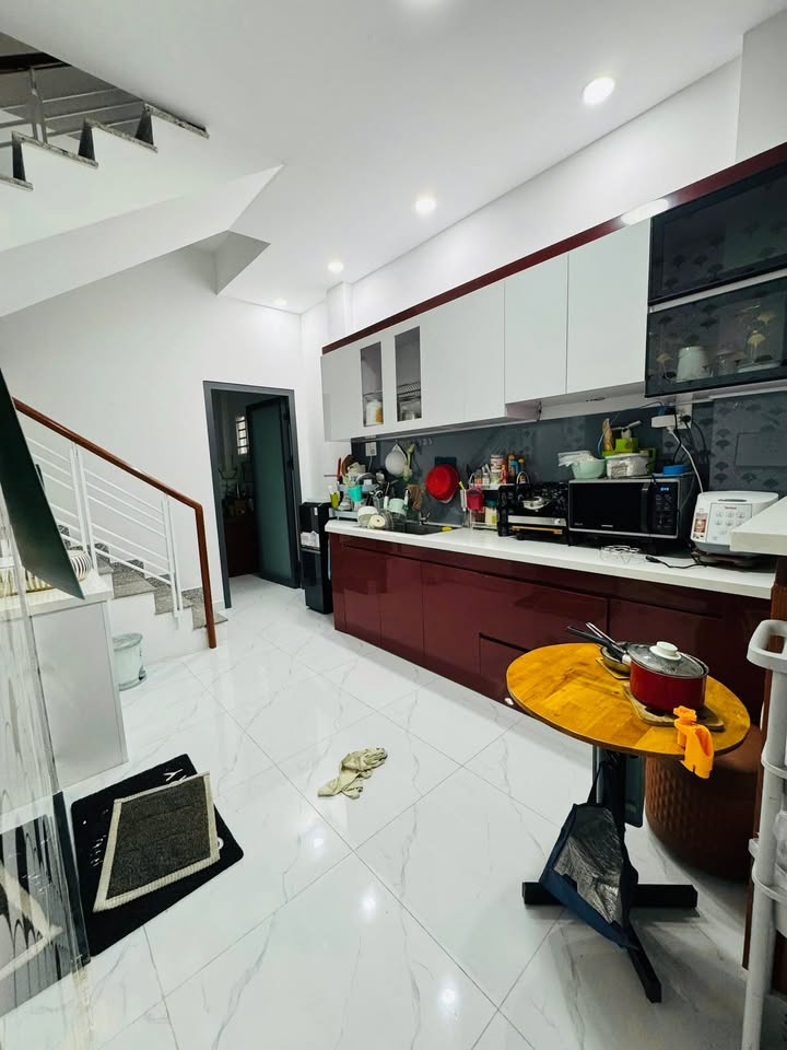 Nhà phố Tân Quý, Tân Phú 53m² giá 5.9 tỷ - Pháp lý chuẩn, gần chợ!