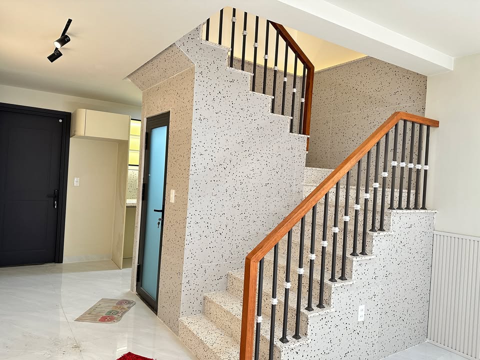 Nhà phố Quận 7 43m² giá 5 tỷ - Thiết kế hiện đại, dọn vào ở ngay!