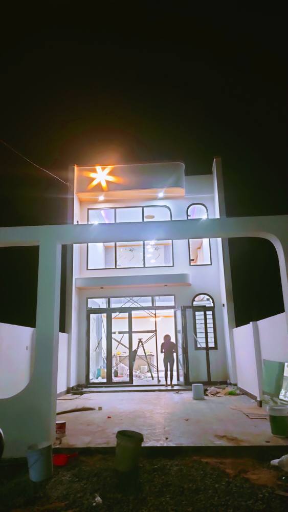 Nhà riêng Phường Hiệp Bình Chánh 95m² giá 2.4 tỷ - Thiết kế sang trọng, sẵn sàng ở ngay!