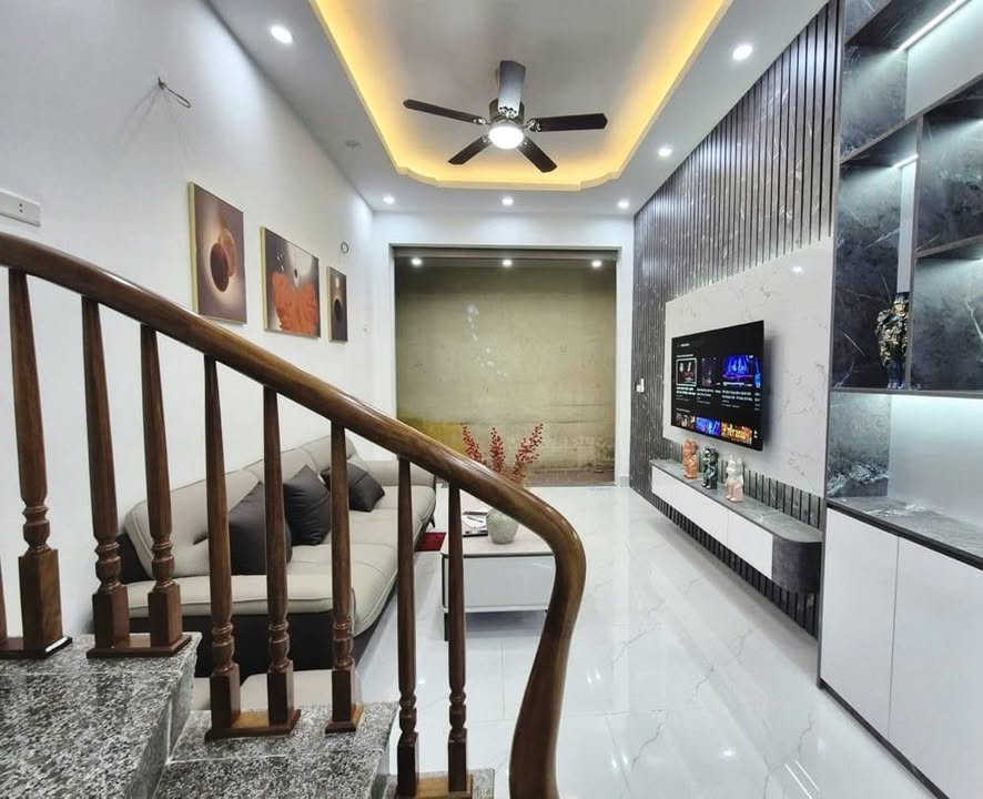 Nhà đẹp Hoàng Mai 30m² giá 7.3 tỷ - Thiết kế hiện đại, sẵn sàng đón Tết!