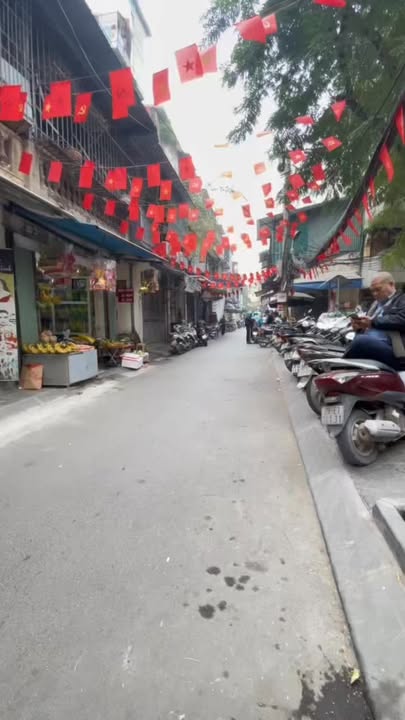 Căn hộ chung cư Nhân Chính, Thanh Xuân 75m² giá 4 tỷ - Nội thất sang trọng, ô tô miễn phí!