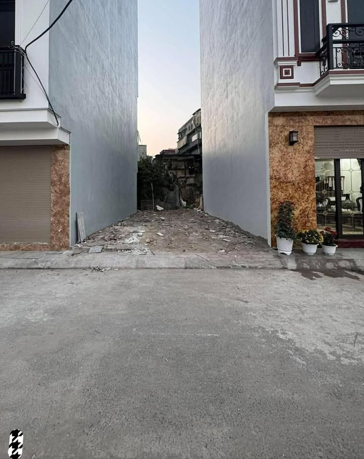 Đất đấu giá Tam Hiệp 54m² giá 13.5 tỷ - Sổ đỏ chính chủ, đầu tư sinh lời!