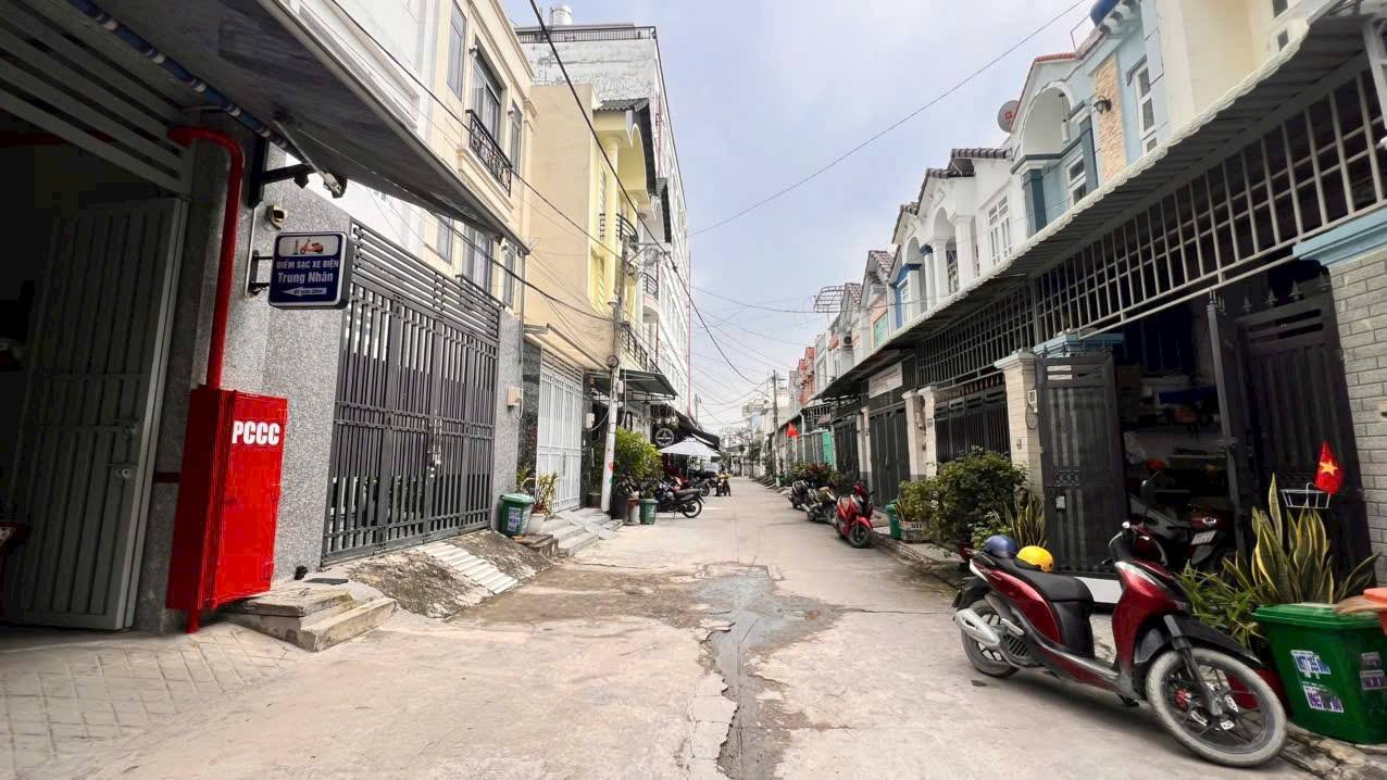 Nhà phố Thạnh Lộc 29, Quận 12, 56m² giá 4.48 tỷ - Bán gấp, bớt lộc!