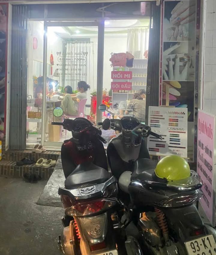 Nhà FrontHouse Quận 10 37.8m² giá thỏa thuận - Vị trí kinh doanh siêu đẹp!