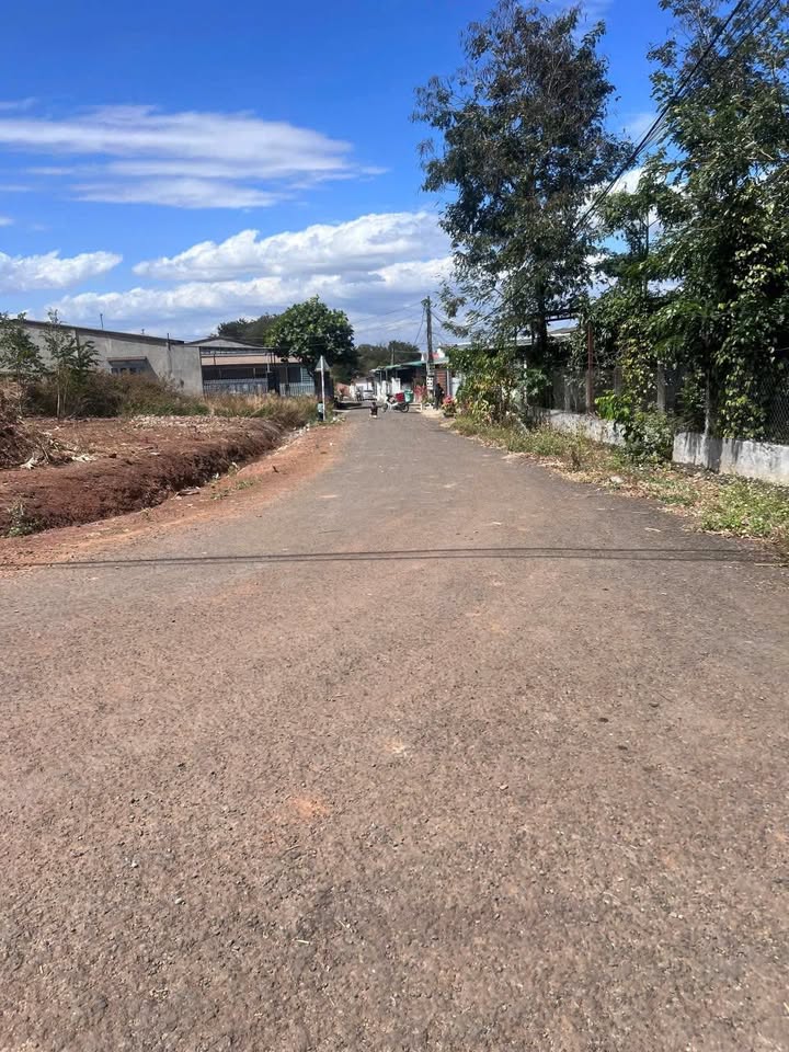 Đất nền chính chủ tại Thôn 8, Cư Êbur - 105m² giá 980 triệu - Bớt lộc cho người thiện chí!