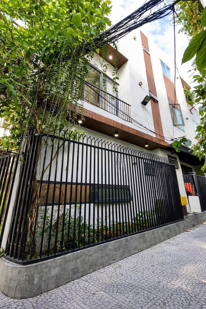 Nhà 3 tầng kiệt Trãi Nhựa Đống Đa 40m² giá 4.85 tỷ - Đầu tư sinh lời!