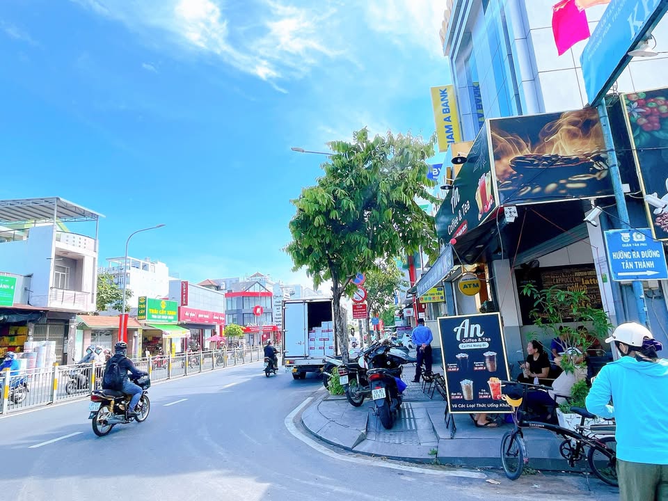 Nhà mặt tiền đường Nghiêm Toản, Q.Tân Phú, 52m² giá 6.5 tỷ - Cơ hội đầu tư tuyệt vời!