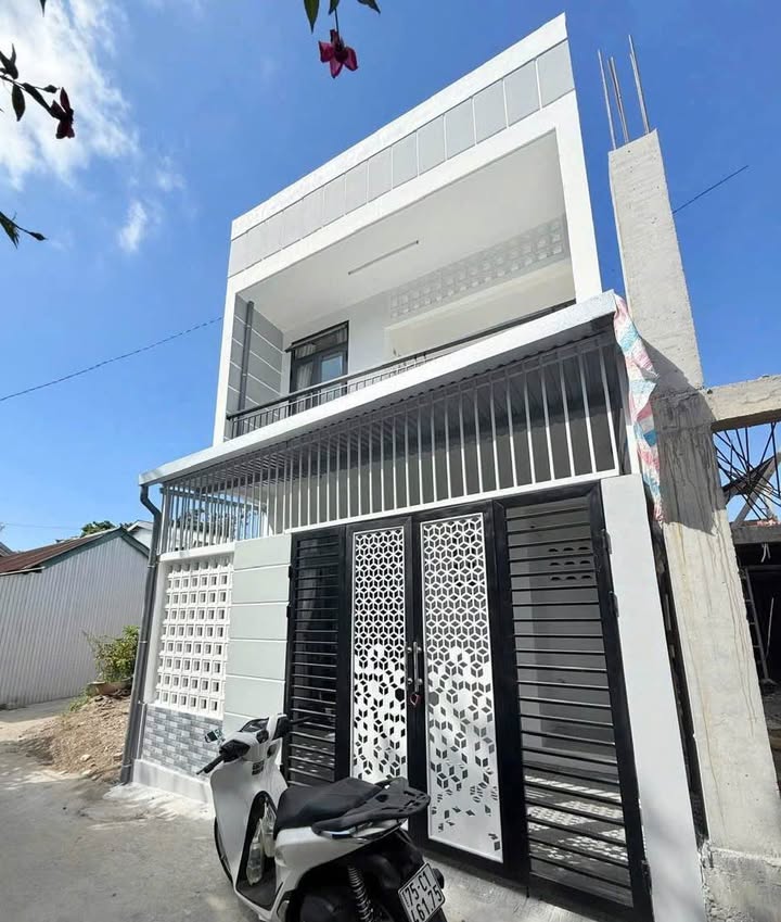 Nhà riêng Nguyễn Khoa Chiêm, Huế 68.5m² giá 2.4 tỷ - Pháp lý rõ ràng, sẵn sàng vào ở!