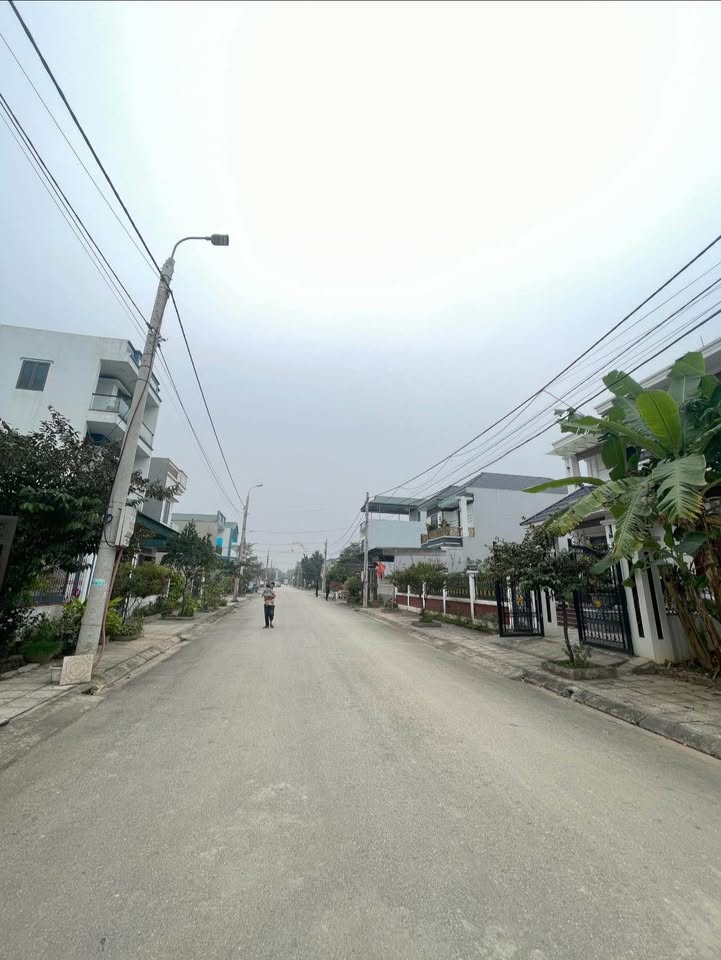 Đất KCN Phú Hà 300m² giá thỏa thuận - Mặt tiền 12m đẹp cho đầu tư!