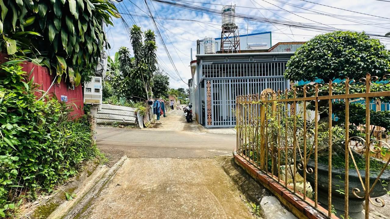 Đất 2 mặt tiền hẻm 135 Trần Quốc Toản - 319m² giá 2.6 tỷ - Cơ hội đầu tư tuyệt vời!