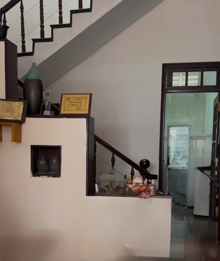 Nhà 3 tầng mặt tiền 5.5m Hòa Cường - Diện tích 80m², giá 9 tỷ - Vị trí đắc địa cho kinh doanh!