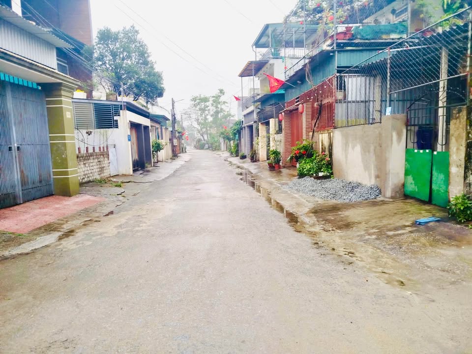 Lô đất góc 2 mặt tiền Phường Vinh Hưng 86.5m² giá 3.88 tỷ - Kinh doanh cực tốt!