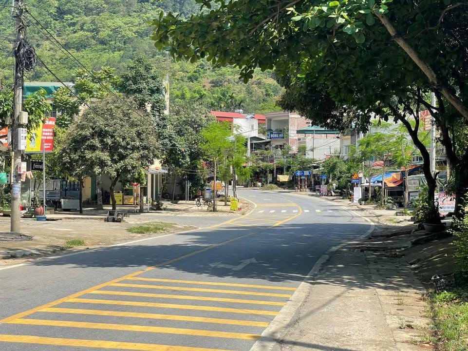 Đất kinh doanh Cốc San 400m² giá chỉ 3.6 tỷ - Vị trí đắc địa, tiềm năng tăng giá!