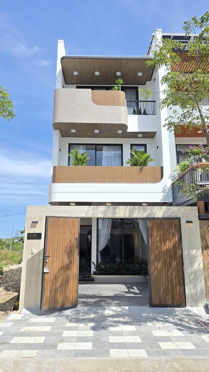 Nhà phố KĐT Mỹ Gia Gói 5, Nha Trang 100m² giá 9.4 tỷ - Thiết kế hiện đại, sẵn sàng vào ở!