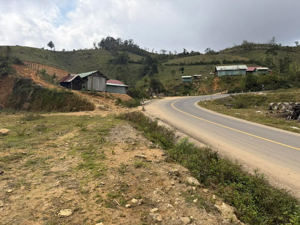 Đất nền thôn Kon Du, huyện Kon Plông, giá chỉ 1 tỷ - Sở hữu ngay lô đất đẹp!