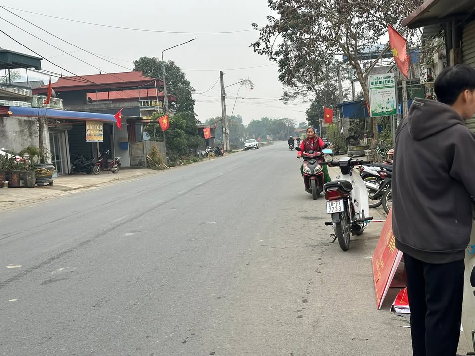 Đất thổ cư mặt tiền đường trục chính Phổ Yên 100m² giá chỉ 2 tỷ - Cơ hội đầu tư hấp dẫn!