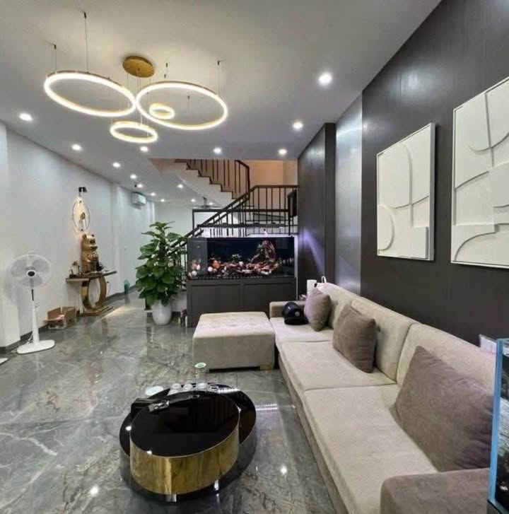 Nhà 2,5 tầng Tôn Đức Thắng 62m² giá 4 tỷ - Ô tô vào tận nhà!