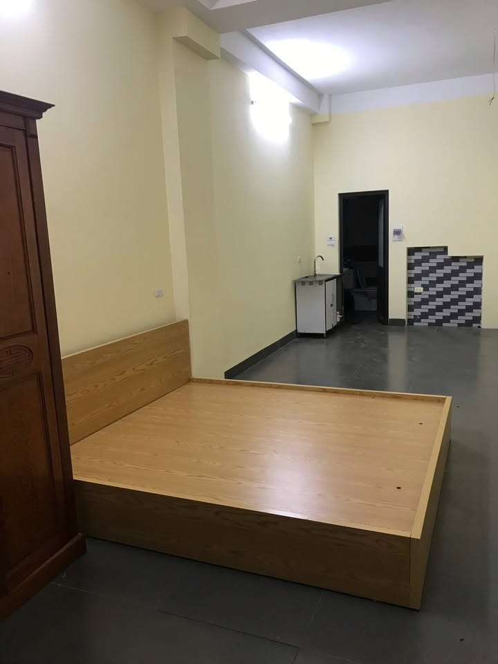 Phòng cho thuê tại 230 Hoàng Mai 25m² - Ô tô đỗ cửa, giá tốt!