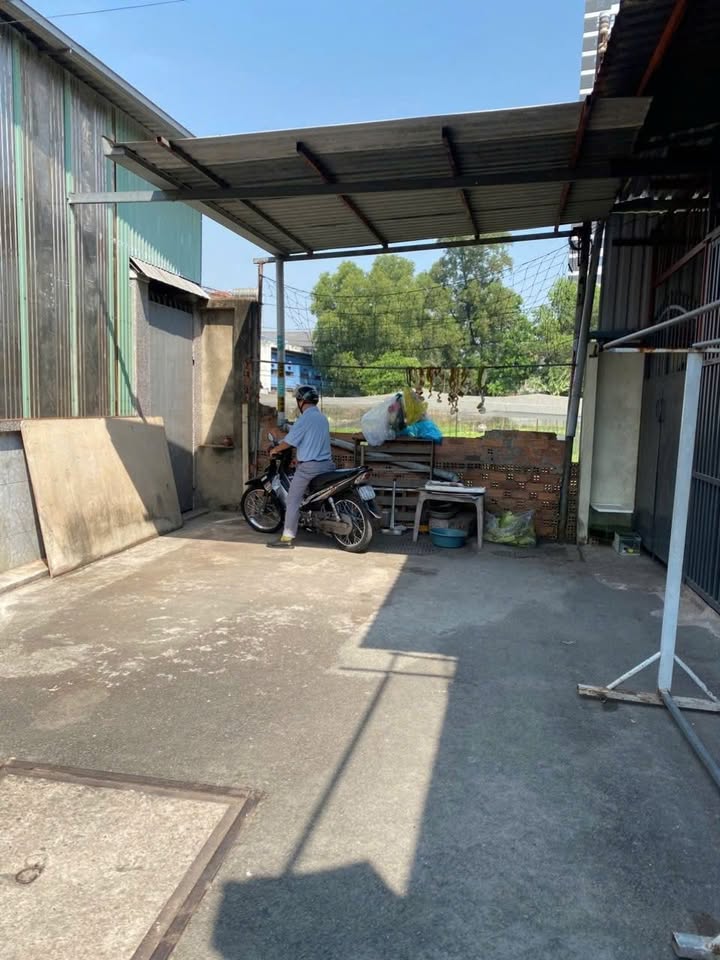 Đất nền Khu phố Tân Long, Dĩ An 1100m² giá 14.3 tỷ - Đường nhựa 5m, thuận tiện đầu tư!