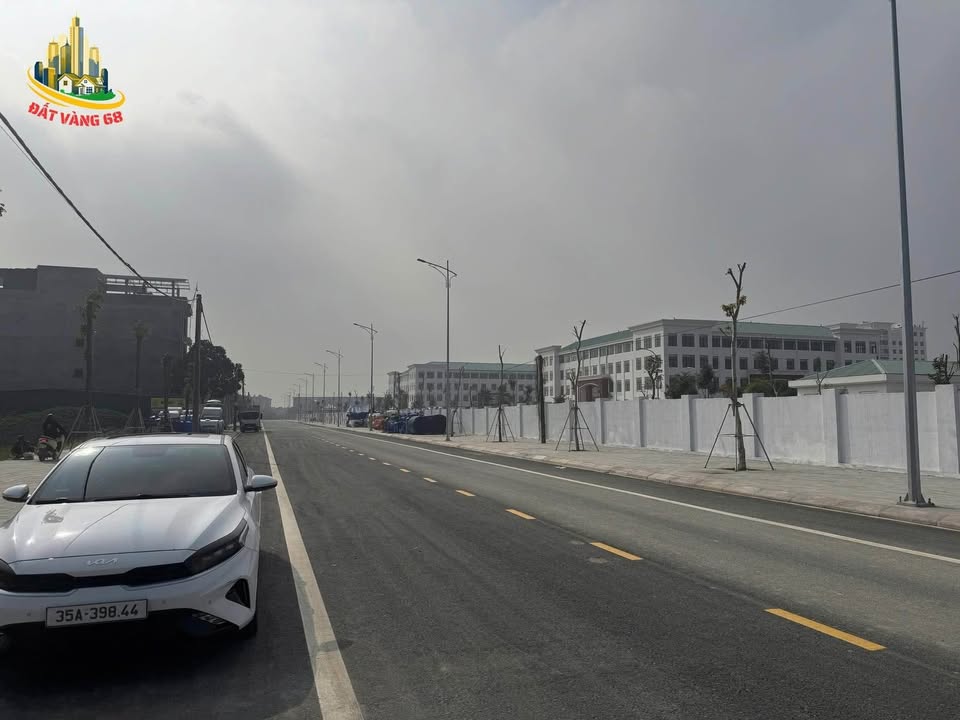 Lô đất đẹp tại Trường ĐHHL mới, 100m² giá 8 tỷ - Cơ hội đầu tư hấp dẫn!