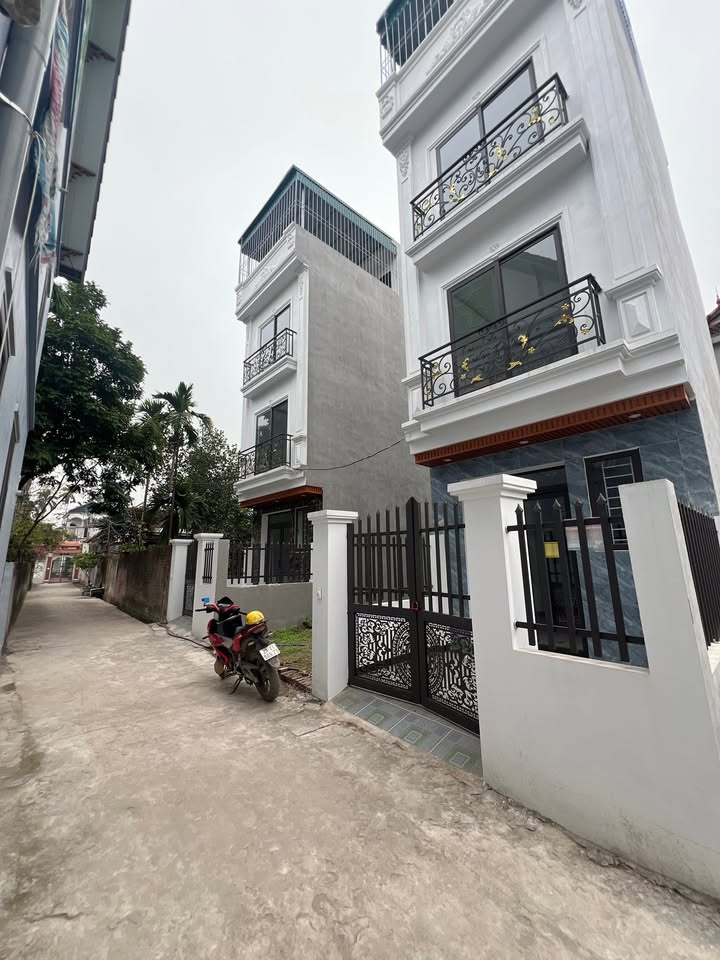 Nhà 3 tầng tại Huyện Chương Mỹ 52m² giá 4 tỷ - Thiết kế hiện đại, sẵn sàng vào ở!