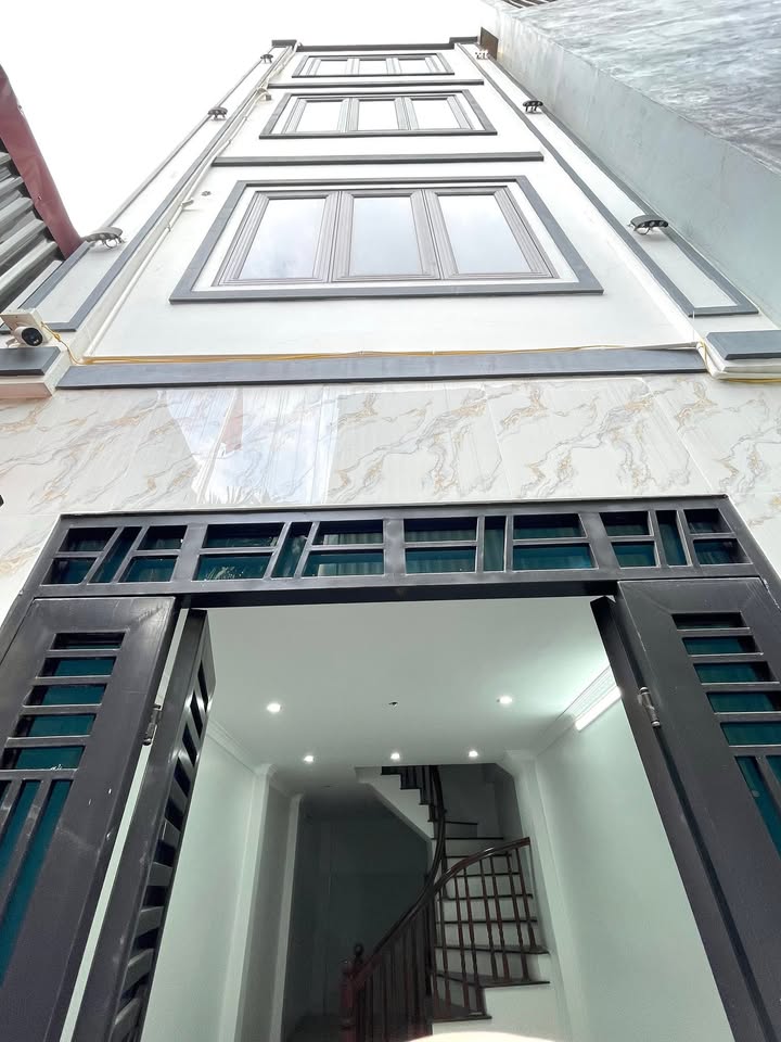 Nhà độc lập tại Bắc Lãm, 32m² giá thỏa thuận - Vị trí thuận lợi, an ninh tốt!