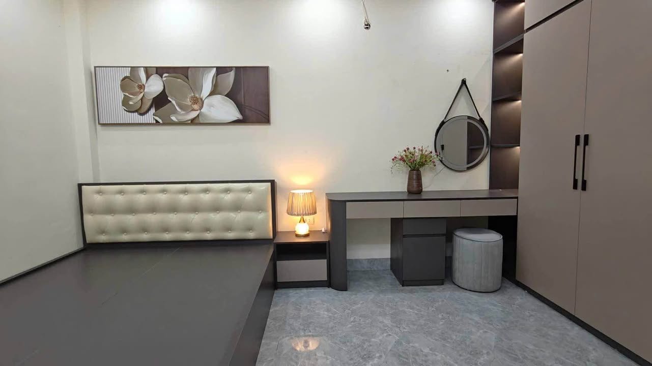 Nhà riêng Cổ Nhuế 1, 45m² giá 7.1 tỷ - Full nội thất, ô tô sát nhà!