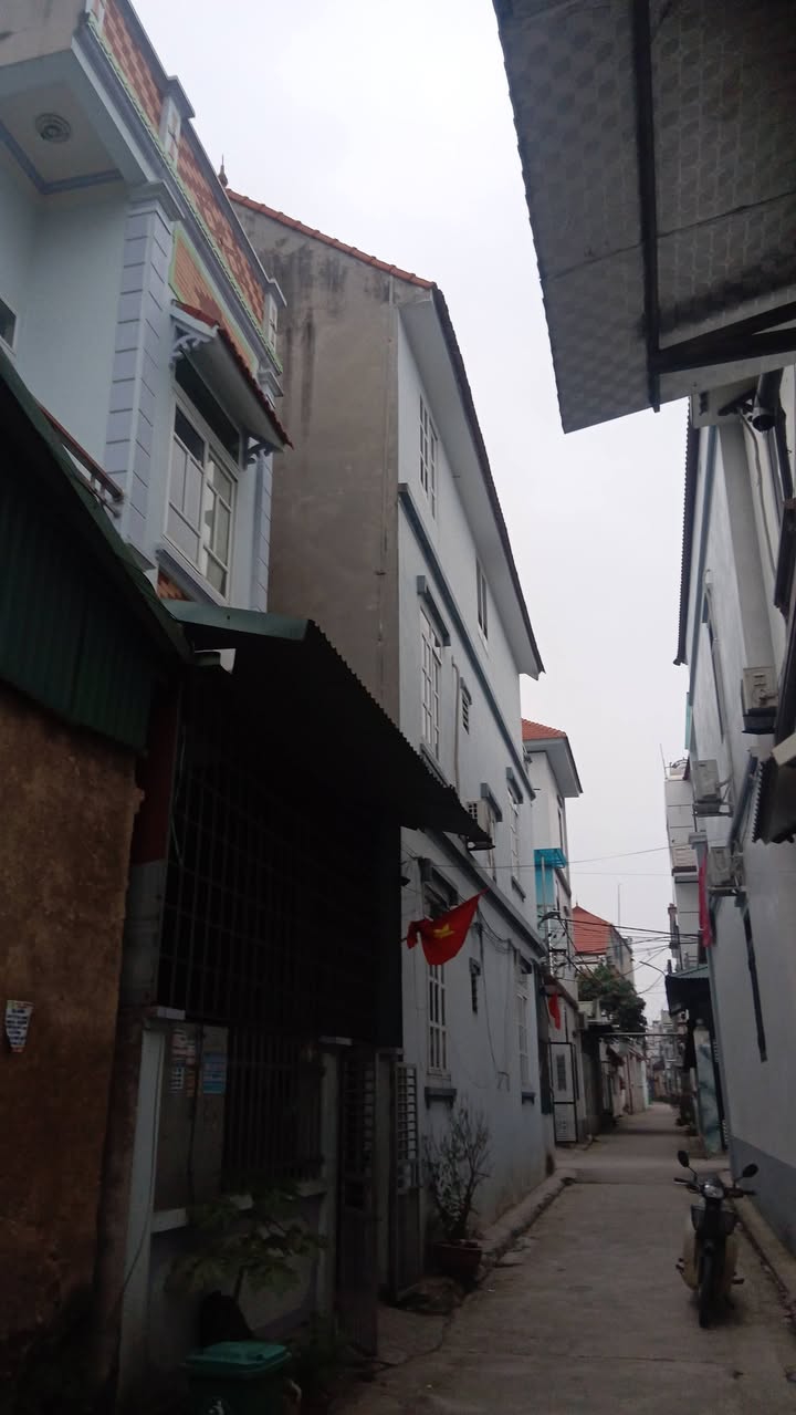 Nhà 2,5 tầng tại Thôn 5, Vĩnh Sơn Cũ 90m² giá 3 tỷ - Cần bán gấp!