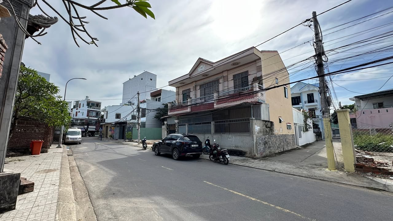 Nhà 2 Tầng Góc 2 Mặt Đường Ngang 11,3m Phú Đức Nha Trang 95m² - Cơ hội đầu tư tốt!