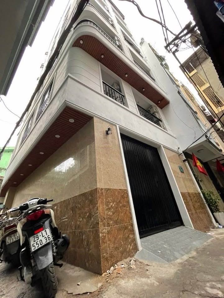 Căn hộ dịch vụ tại Đội Cấn, Ba Đình 90m² giá 30 tỷ - Đầu tư sinh lời ngay!