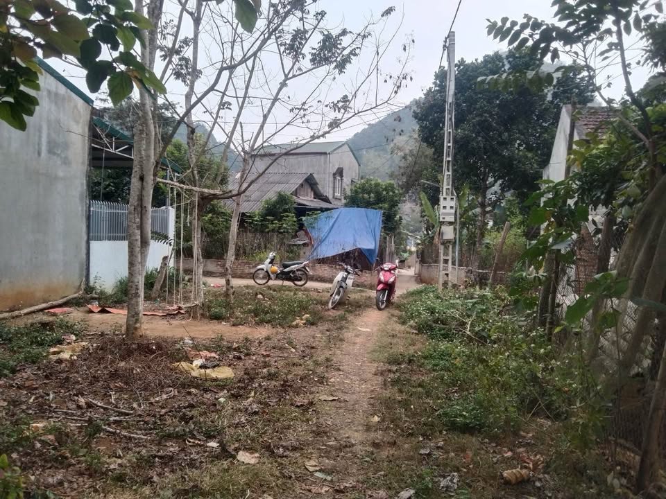 Đất thổ cư 40m² khu BV Tâm Thần Sơn La 100m² giá 380 triệu - Cơ hội đầu tư tuyệt vời!