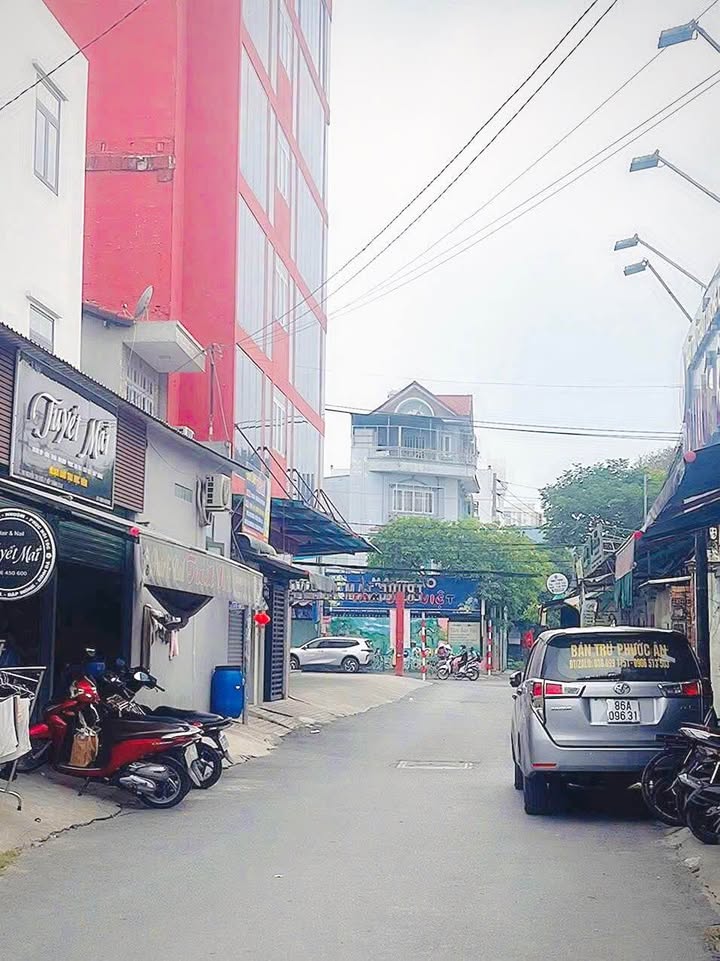 Nhà Mặt Tiền Hiệp Thành Q12 - 78m², 3PN, Ô tô đậu cửa